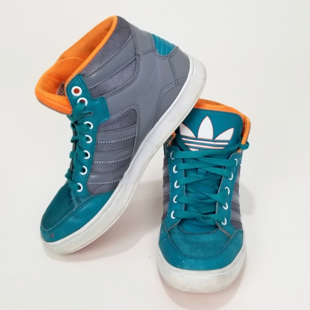 Adidas Youth Hightop Sneakers!